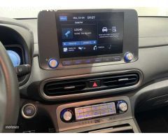 Hyundai Kona Electric Maxx 150kW de 2023 con 13.000 Km por 29.900 EUR. en Barcelona
