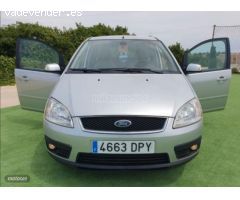 Ford C-Max Ghia de 2005 con 125.000 Km por 3.900 EUR. en Murcia