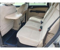 Ford C-Max Ghia de 2005 con 125.000 Km por 3.900 EUR. en Murcia
