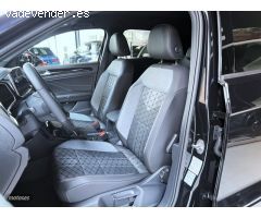 Volkswagen T-Roc 1.5 TSI R-Line de 2025 con 20 Km por 32.890 EUR. en Barcelona