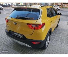 Kia Stonic 1.2 Cvvt Eco-dynamic Concept 84 de 2018 con 94.000 Km por 12.990 EUR. en Barcelona