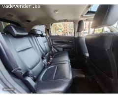 Mitsubishi Outlander Phev Kaiteki de 2015 con 148.000 Km por 14.500 EUR. en Barcelona
