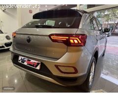 Volkswagen T-Roc 2.0tdi Life Dsg7 de 2023 con 20.000 Km por 27.900 EUR. en Barcelona