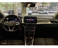 Volkswagen T-Roc 2.0tdi Life Dsg7 de 2023 con 20.000 Km por 27.900 EUR. en Barcelona