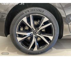 Volvo V 60 Plus, B4 Mild hybrid, Diesel, Dark de 2025 con 1 Km por 46.200 EUR. en Navarra