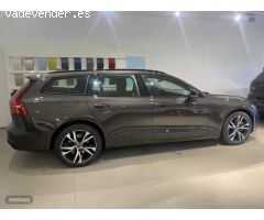 Volvo V 60 Plus, B4 Mild hybrid, Diesel, Dark de 2025 con 1 Km por 46.200 EUR. en Navarra