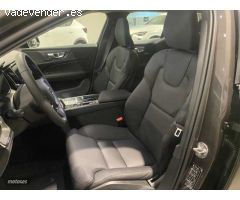 Volvo V 60 Plus, B4 Mild hybrid, Diesel, Dark de 2025 con 1 Km por 46.200 EUR. en Navarra