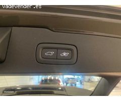 Volvo V 60 Plus, B4 Mild hybrid, Diesel, Dark de 2025 con 1 Km por 46.200 EUR. en Navarra