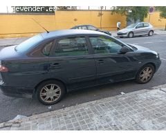Seat Cordoba sterlan de 2004 con 219.600 Km por 3.900 EUR. en Sevilla