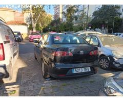 Seat Cordoba sterlan de 2004 con 219.600 Km por 3.900 EUR. en Sevilla