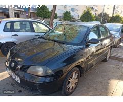 Seat Cordoba sterlan de 2004 con 219.600 Km por 3.900 EUR. en Sevilla