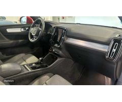 Volvo XC40 XC40 Core, B3 Mild hybrid, Gasolina de 2024 con 22.252 Km por 34.900 EUR. en Barcelona