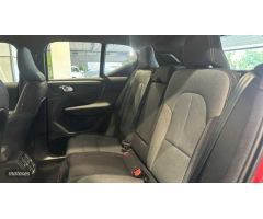 Volvo XC40 XC40 Core, B3 Mild hybrid, Gasolina de 2024 con 22.252 Km por 34.900 EUR. en Barcelona