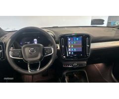 Volvo XC40 XC40 Core, B3 Mild hybrid, Gasolina de 2024 con 22.252 Km por 34.900 EUR. en Barcelona