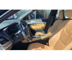 Volvo XC 90 D5 MOMENTUM 7PL. AWD 235CV AUTOMATICO 5P de 2018 con 81.196 Km por 38.900 EUR. en Sevill