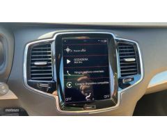 Volvo XC 90 D5 MOMENTUM 7PL. AWD 235CV AUTOMATICO 5P de 2018 con 81.196 Km por 38.900 EUR. en Sevill