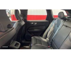 Volvo XC 60 todoterreno 2.0 B4 D PLUS DARK AUTO 197 5P de 2023 con 24.860 Km por 99.999 EUR. en Sevi