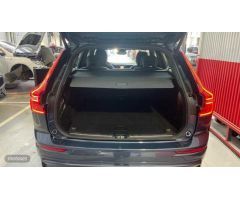 Volvo XC 60 todoterreno 2.0 B4 D PLUS DARK AUTO 197 5P de 2023 con 24.860 Km por 99.999 EUR. en Sevi