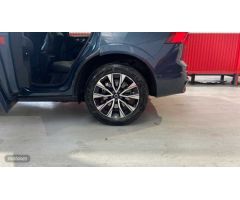 Volvo XC 60 todoterreno 2.0 B4 D PLUS DARK AUTO 197 5P de 2023 con 24.860 Km por 99.999 EUR. en Sevi