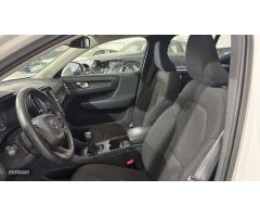Volvo XC40 1.5 T3 MOMENTUM 5P de 2020 con 48.628 Km por 25.500 EUR. en Alicante