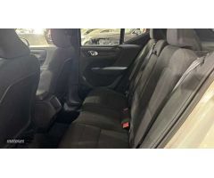 Volvo XC40 1.5 T3 MOMENTUM 5P de 2020 con 48.628 Km por 25.500 EUR. en Alicante