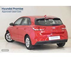 Hyundai i30 1.5 DPI Essence 110 de 2024 con 7.286 Km por 16.900 EUR. en Girona