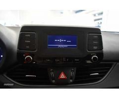 Hyundai i30 1.5 DPI Essence 110 de 2024 con 7.286 Km por 16.900 EUR. en Girona
