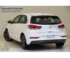Hyundai i30 1.5 DPI Klass SLX 110 de 2024 con 17.984 Km por 17.900 EUR. en Girona