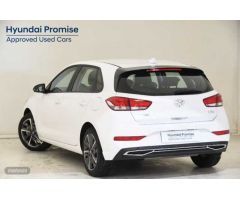 Hyundai i30 1.5 DPI Klass SLX 110 de 2024 con 18.532 Km por 17.900 EUR. en Girona