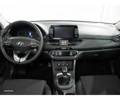 Hyundai i30 1.5 DPI Klass SLX 110 de 2024 con 4.852 Km por 19.490 EUR. en Cadiz