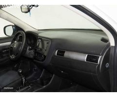 Mitsubishi Outlander Outlander 220DI-D Motion 2WD 5pl. de 2016 con 153.800 Km por 14.990 EUR. en Cad