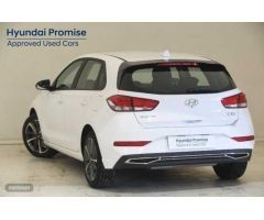 Hyundai i30 1.5 DPI Klass SLX 110 de 2024 con 15.957 Km por 19.490 EUR. en Cadiz