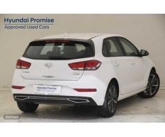 Hyundai i30 1.5 DPI Klass SLX 110 de 2024 con 15.957 Km por 19.490 EUR. en Cadiz