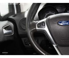 Ford Tourneo Tourneo Courier 1.5TDCi Titanium 95 de 2018 con 113.600 Km por 12.990 EUR. en Cadiz