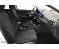 Hyundai i30 1.5 DPI Klass SLX 110 de 2024 con 14.064 Km por 19.990 EUR. en Guipuzcoa