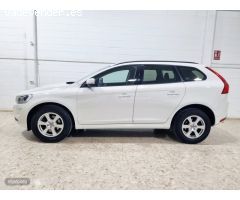 Volvo XC 60 D3 KiNETIC de 2016 con 65.000 Km por 19.000 EUR. en Sevilla