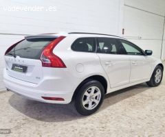 Volvo XC 60 D3 KiNETIC de 2016 con 65.000 Km por 19.000 EUR. en Sevilla