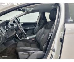 Volvo XC 60 D3 KiNETIC de 2016 con 65.000 Km por 19.000 EUR. en Sevilla