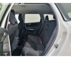 Volvo XC 60 D3 KiNETIC de 2016 con 65.000 Km por 19.000 EUR. en Sevilla