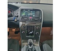 Volvo XC 60 D3 KiNETIC de 2016 con 65.000 Km por 19.000 EUR. en Sevilla