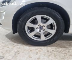 Volvo XC 60 D3 KiNETIC de 2016 con 65.000 Km por 19.000 EUR. en Sevilla