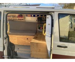 Volkswagen Transporter T6 de 2016 con 200.000 Km por 20.000 EUR. en Barcelona