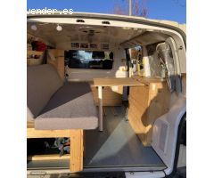 Volkswagen Transporter T6 de 2016 con 200.000 Km por 20.000 EUR. en Barcelona