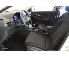 Hyundai i30 1.5 DPI Klass SLX 110 de 2024 con 11.978 Km por 19.500 EUR. en Zaragoza