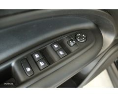 Jeep Avenger 1.2 G 74kW (100CV) Altitude de 2025 con 2 Km por 24.200 EUR. en Cadiz