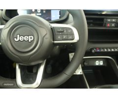 Jeep Avenger 1.2 G 74kW (100CV) Altitude de 2025 con 2 Km por 24.200 EUR. en Cadiz