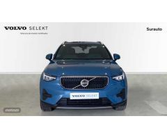Volvo XC40 XC40 Core, B3 Mild hybrid, Gasolina de 2024 con 15.130 Km por 33.900 EUR. en Cadiz