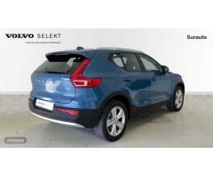 Volvo XC40 XC40 Core, B3 Mild hybrid, Gasolina de 2024 con 15.130 Km por 33.900 EUR. en Cadiz