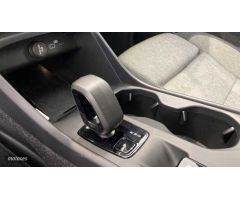 Volvo XC40 XC40 Core, B3 Mild hybrid, Gasolina de 2024 con 15.130 Km por 33.900 EUR. en Cadiz