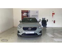 Volvo XC40 XC40 Core, B3 Mild hybrid, Gasolina de 2024 con 29.460 Km por 33.900 EUR. en Cadiz